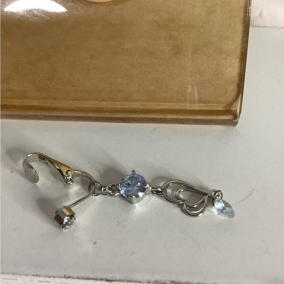 Clip-On Belly Button Ring - Picture 3 of 3